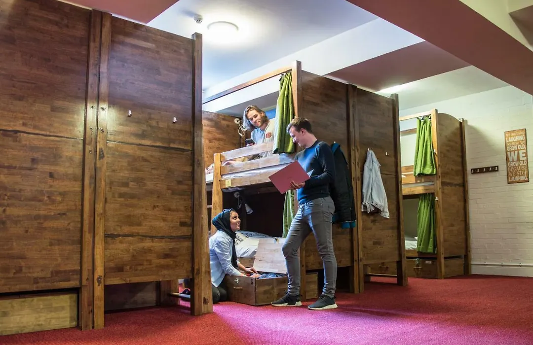 Palmers Lodge Hillspring At Willesden Green-1